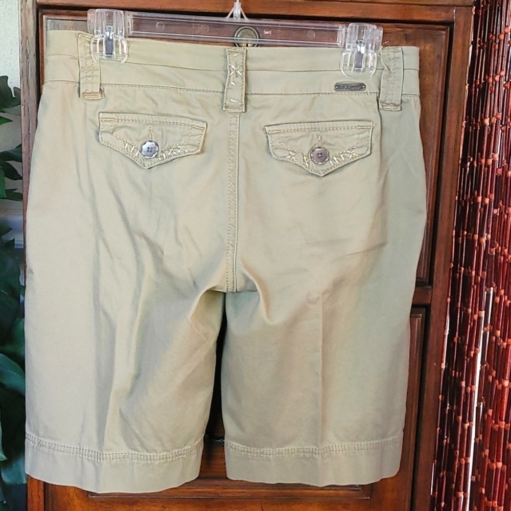 BKE Casuals Serena Bermuda Shorts Khaki color Sz 26